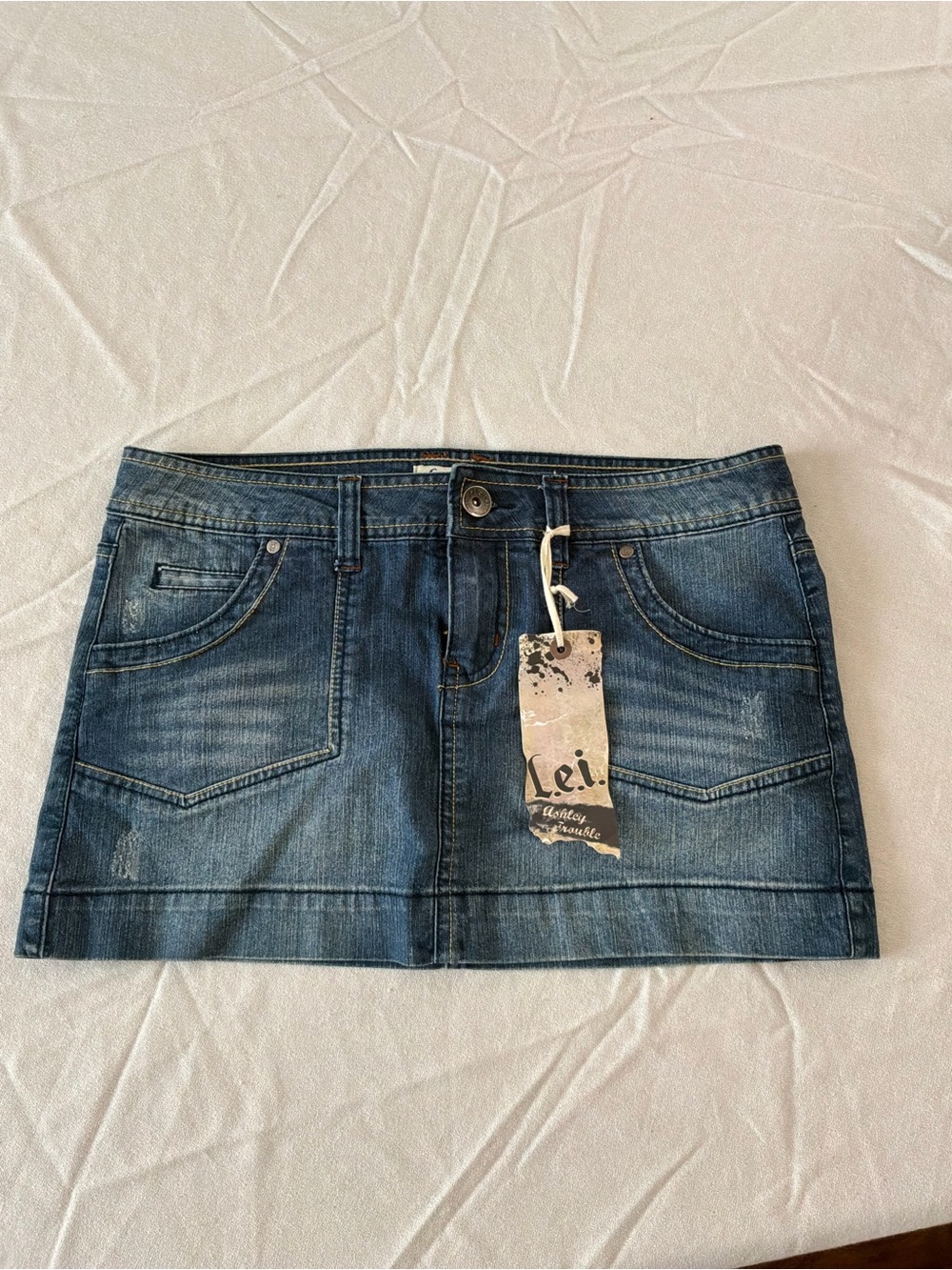 ******* Lei Denim Mini Skirt in Faded Blue Wash b5 *******